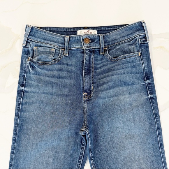 Hollister Flared High Waisted Jeans Sz 27 - Picture 2 of 10